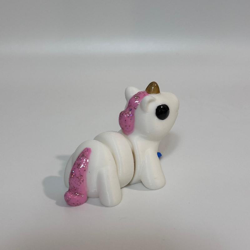 M59 White Pink Unicorn Fantasy