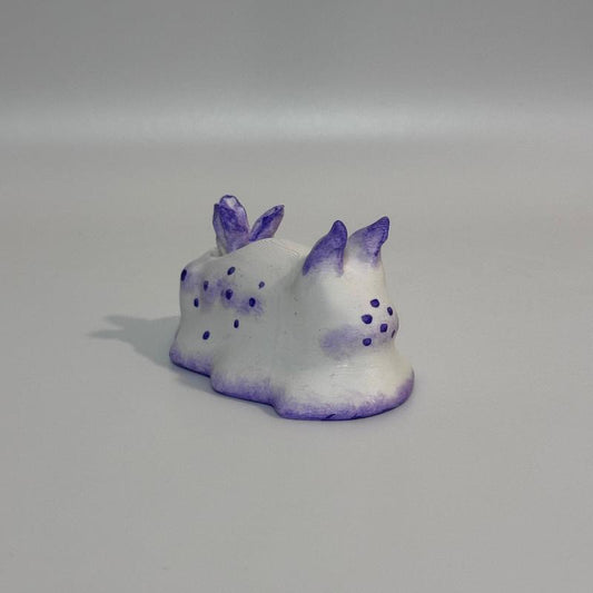 O34 White Purple Sea Bunny Ocean